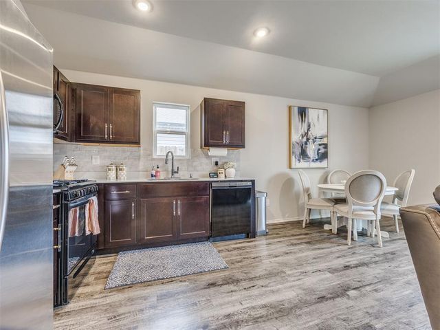 11812 Annette Place, Yukon, OK 73099