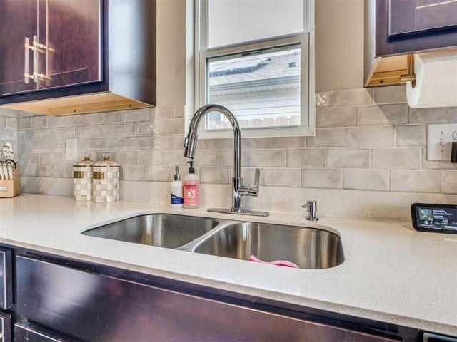 11812 Annette Place, Yukon, OK 73099