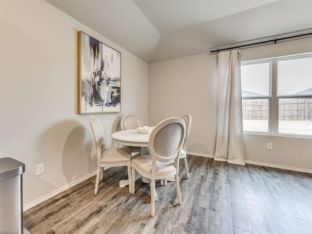 11812 Annette Place, Yukon, OK 73099