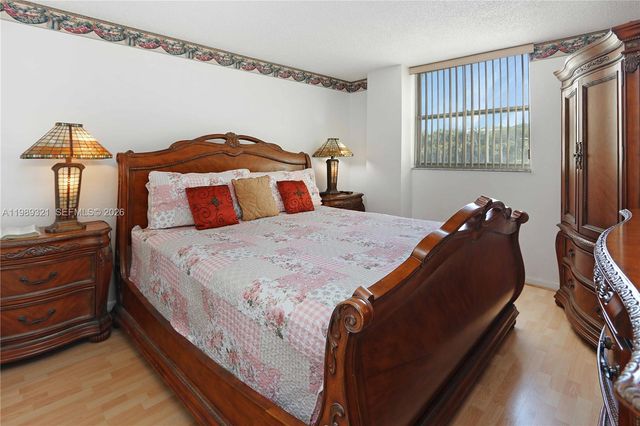 2821 N Miami Beach Blvd 2K, North Miami Beach, FL 33160