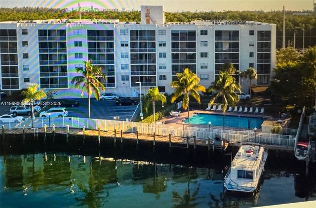 2821 N Miami Beach Blvd 2K, North Miami Beach, FL 33160