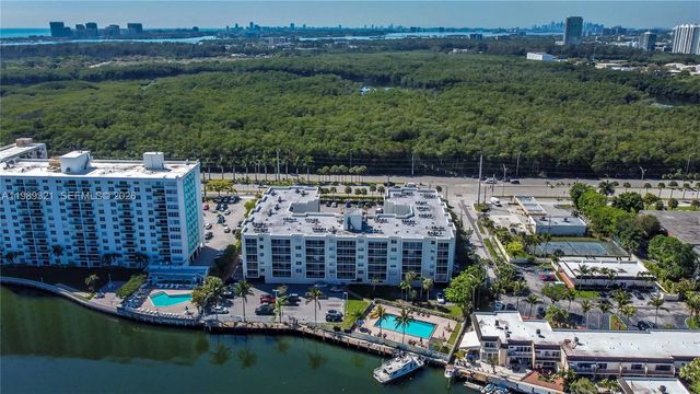 2821 N Miami Beach Blvd 2K, North Miami Beach, FL 33160