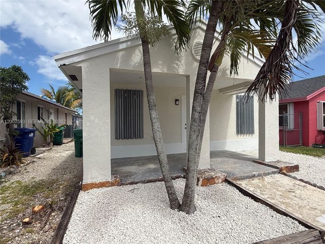 12245 SW 201st Ter, Miami, FL 33177