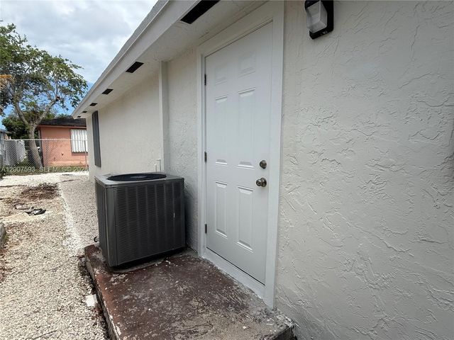 12245 SW 201st Ter, Miami, FL 33177