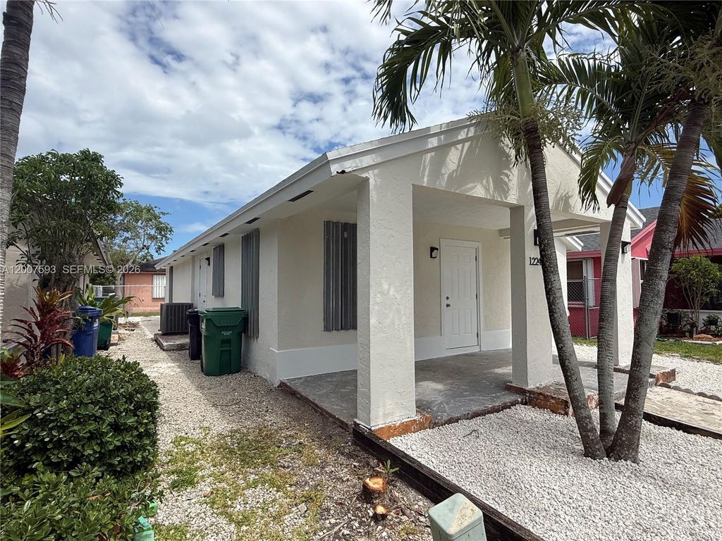 12245 SW 201st Ter, Miami, FL 33177