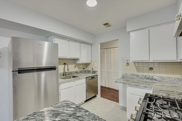 1608 Green Hollow Drive, Iselin, NJ 08830