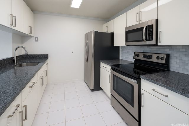 55 S Judd Street 2004, Honolulu, HI 96817