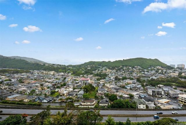 55 S Judd Street 2004, Honolulu, HI 96817