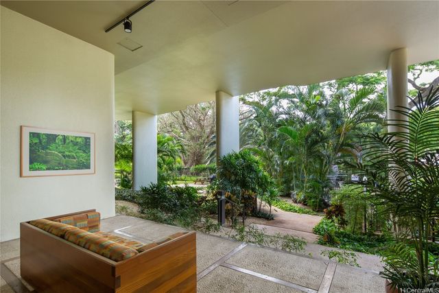 55 S Judd Street 2004, Honolulu, HI 96817
