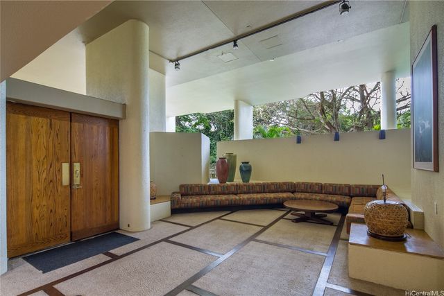 55 S Judd Street 2004, Honolulu, HI 96817