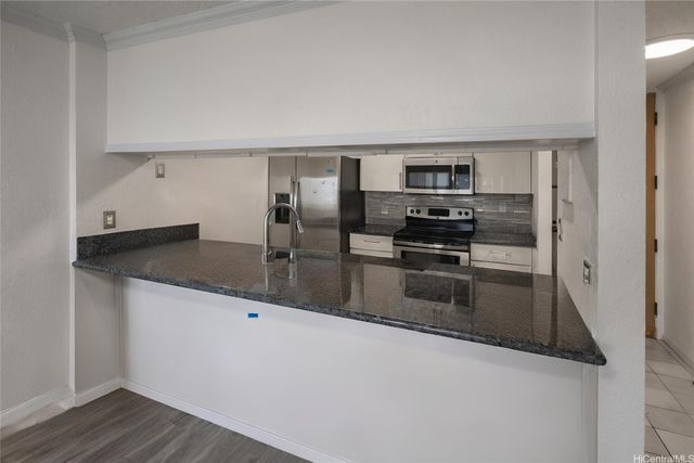 55 S Judd Street 2004, Honolulu, HI 96817