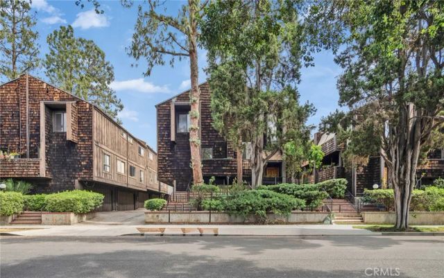 332 N 5th street, Burbank, CA 91501