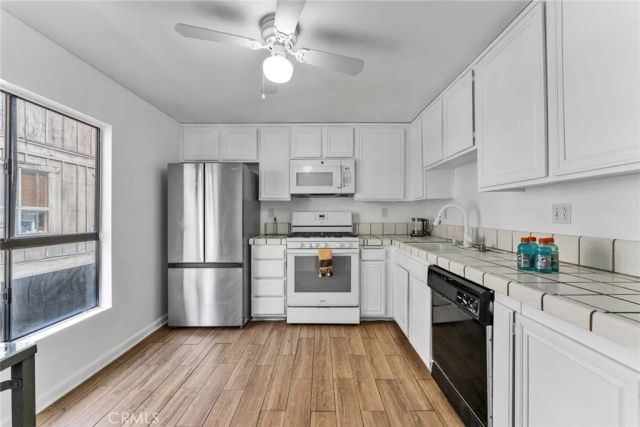 332 N 5th street, Burbank, CA 91501