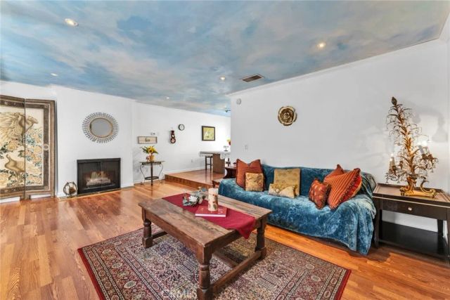 332 N 5th street, Burbank, CA 91501