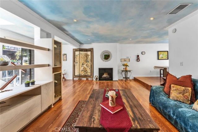 332 N 5th street, Burbank, CA 91501