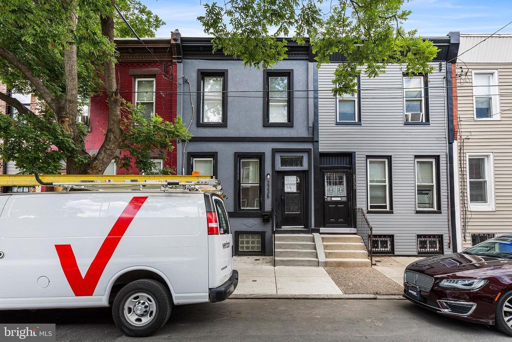 2235 TASKER ST, Philadelphia, PA 19145