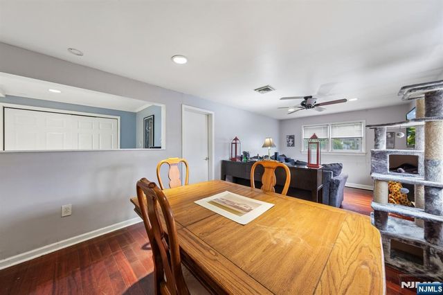 2 Caryn Place, Fairfield, NJ 07004