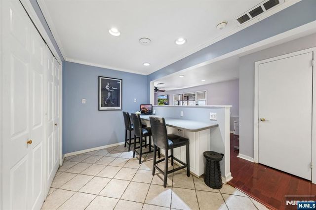 2 Caryn Place, Fairfield, NJ 07004