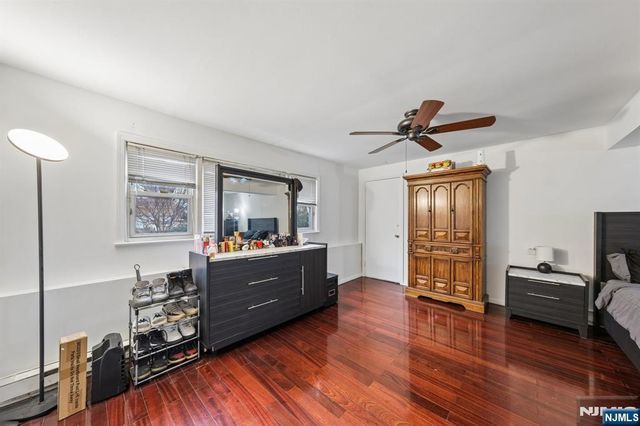 2 Caryn Place, Fairfield, NJ 07004