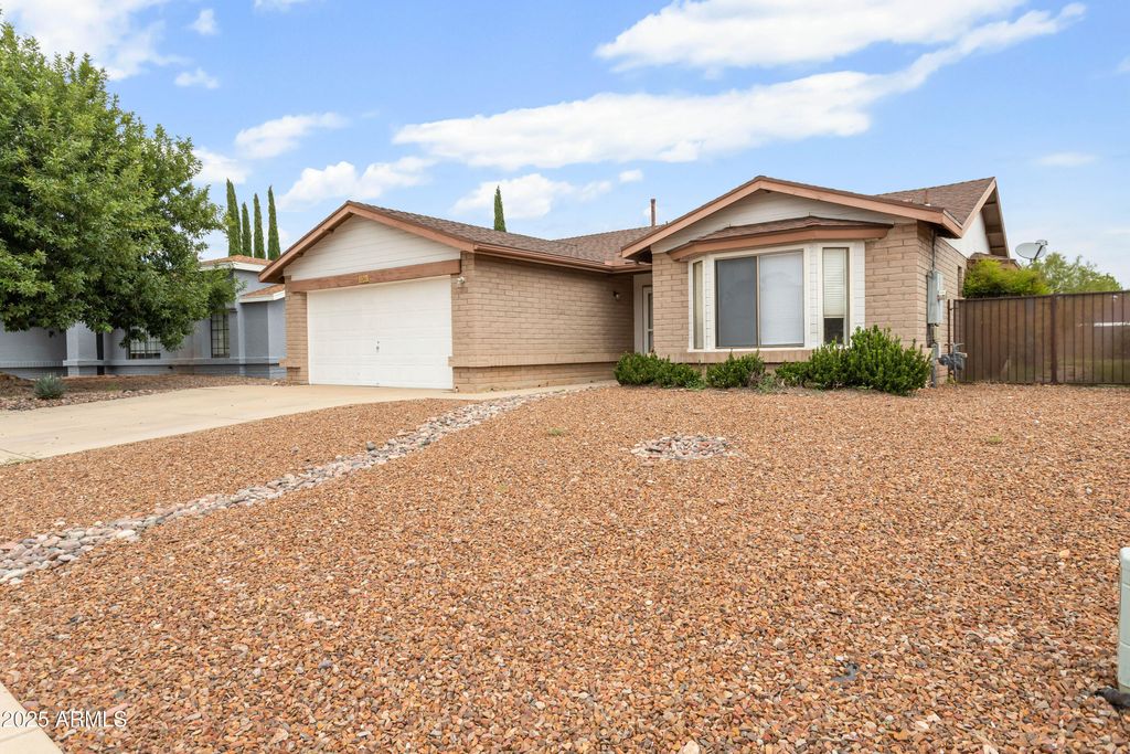3361 GOLDEN EAGLE Drive, Sierra Vista, AZ 85650