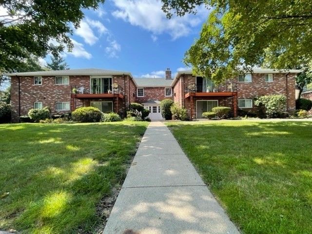 37 Fountain Lane 4, Weymouth, MA 02190