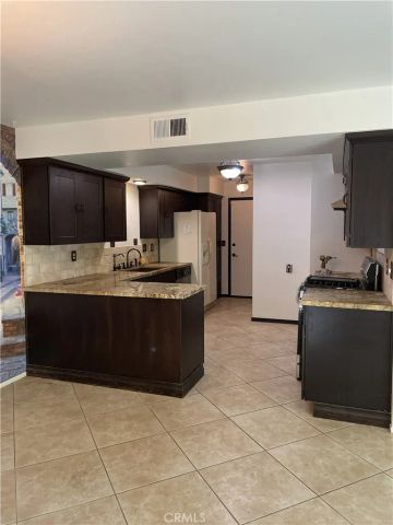 25255 Avenida Dorena, Newhall, CA 91321