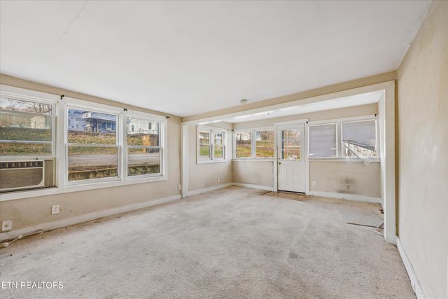 1080 Baker Ave, Knoxville, TN 37920