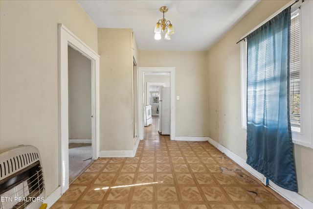 1080 Baker Ave, Knoxville, TN 37920