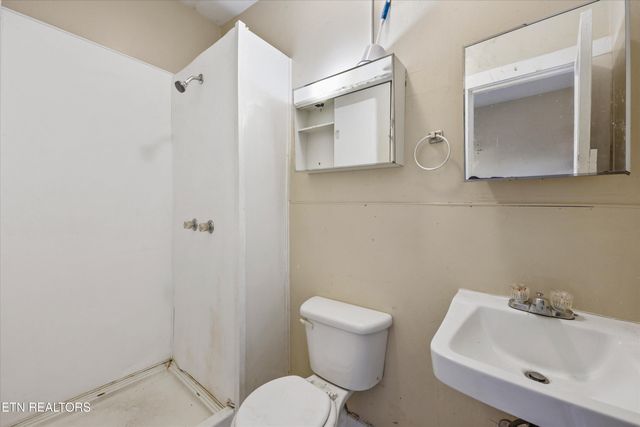 1080 Baker Ave, Knoxville, TN 37920