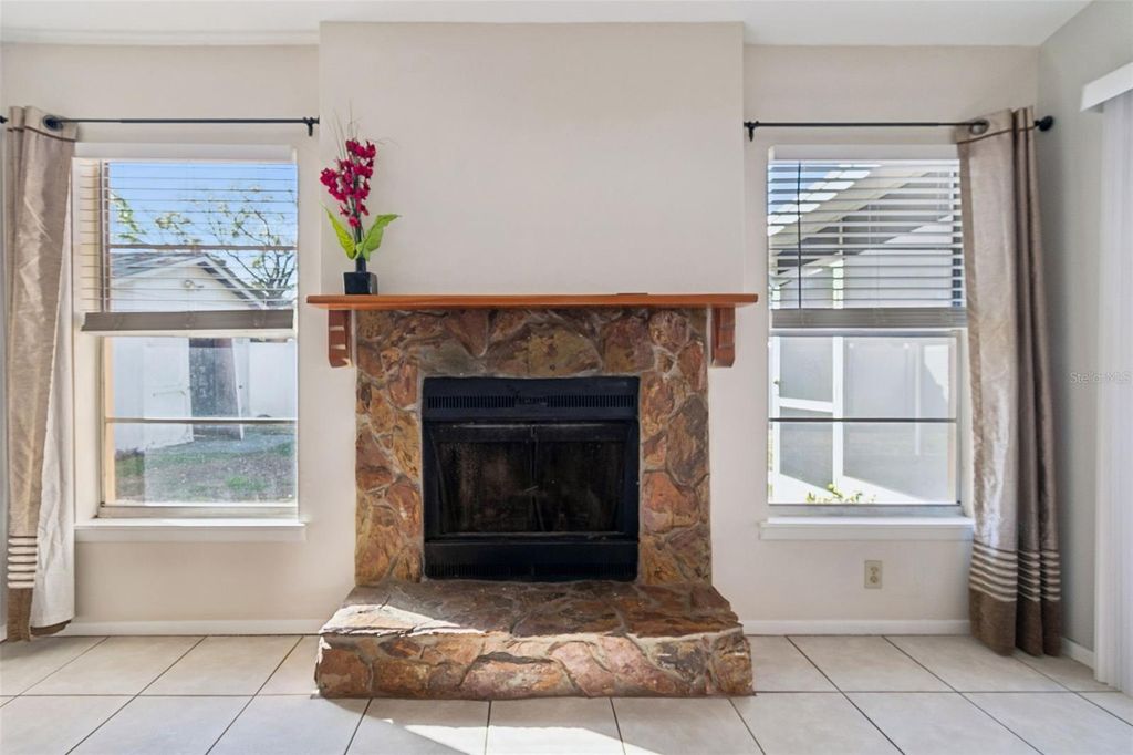 Image 11 of property listing at 1707 JILLIAN ROAD, Brandon, FL 33510