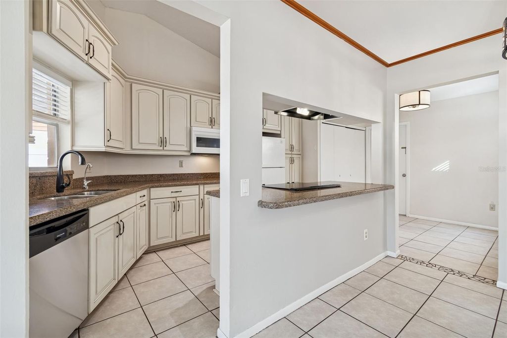 Image 13 of property listing at 1707 JILLIAN ROAD, Brandon, FL 33510