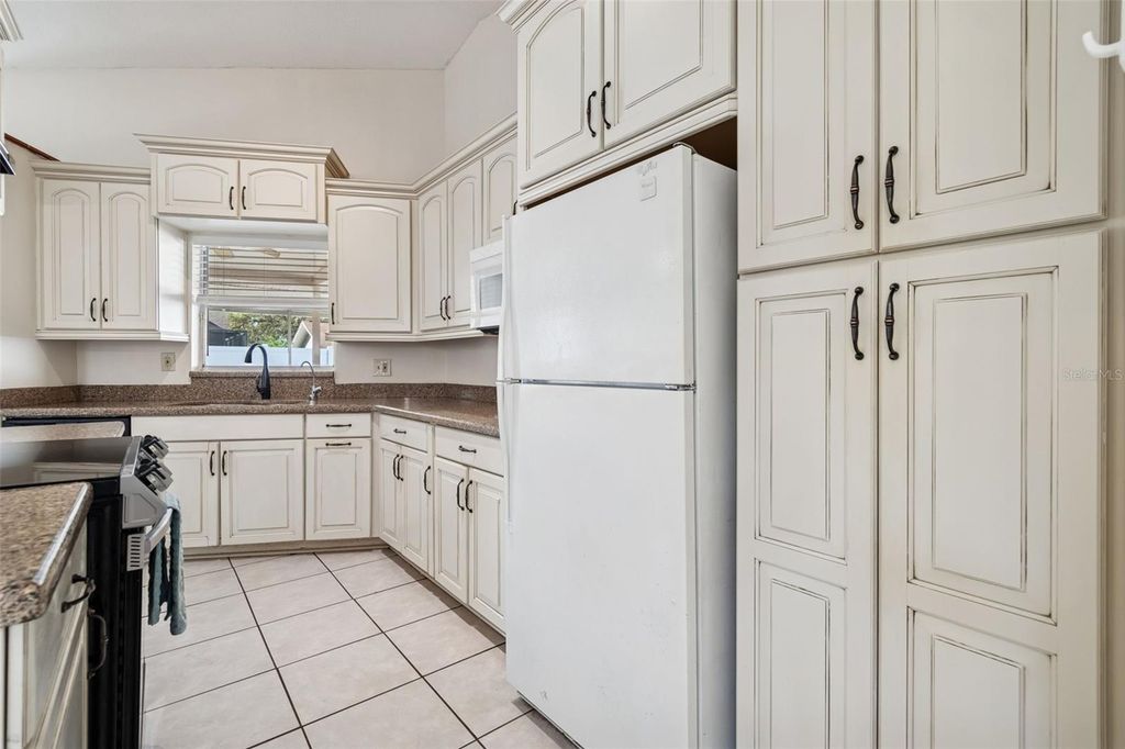 Image 15 of property listing at 1707 JILLIAN ROAD, Brandon, FL 33510