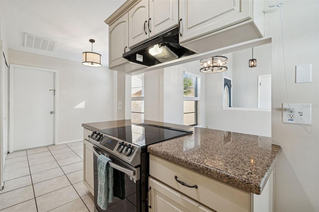 Image 16 of property listing at 1707 JILLIAN ROAD, Brandon, FL 33510