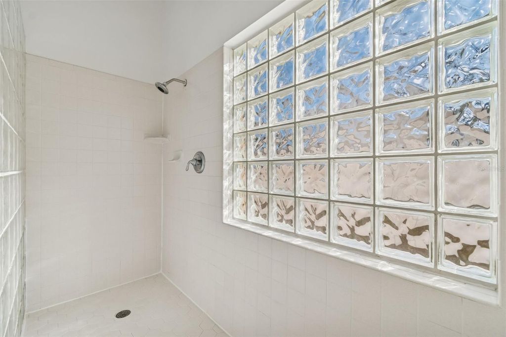 Image 26 of property listing at 1707 JILLIAN ROAD, Brandon, FL 33510