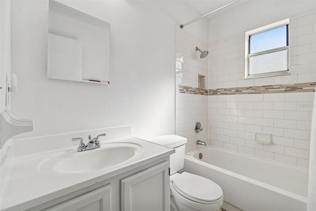 Image 30 of property listing at 1707 JILLIAN ROAD, Brandon, FL 33510