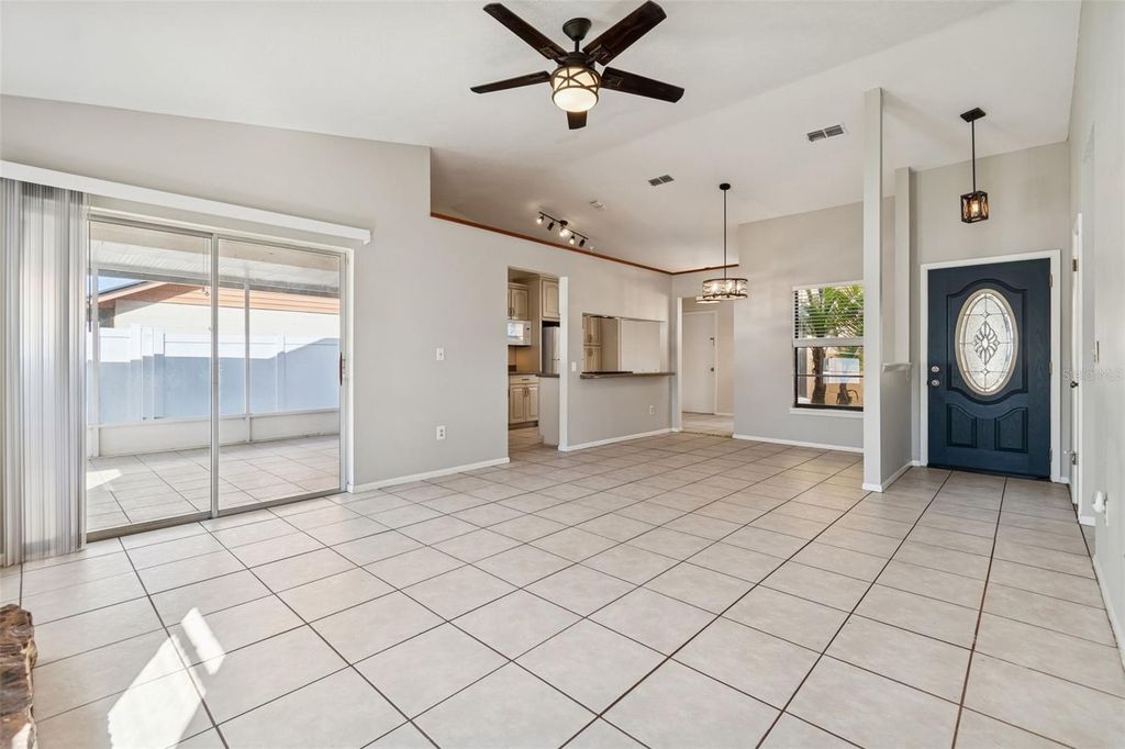 Image 10 of property listing at 1707 JILLIAN ROAD, Brandon, FL 33510