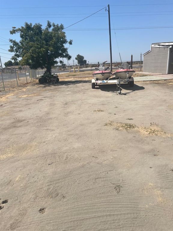 Image 3 of property listing at 2145 Dairy Avenue # A, Corcoran, CA 93212