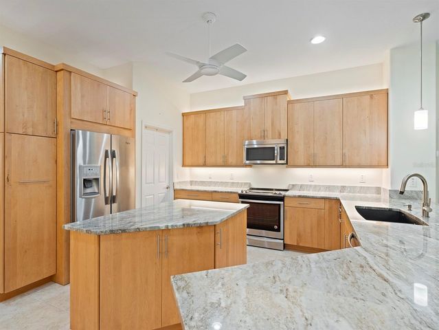 8348 BRIDGEPORT BAY CIRCLE, Mount Dora, FL 32757