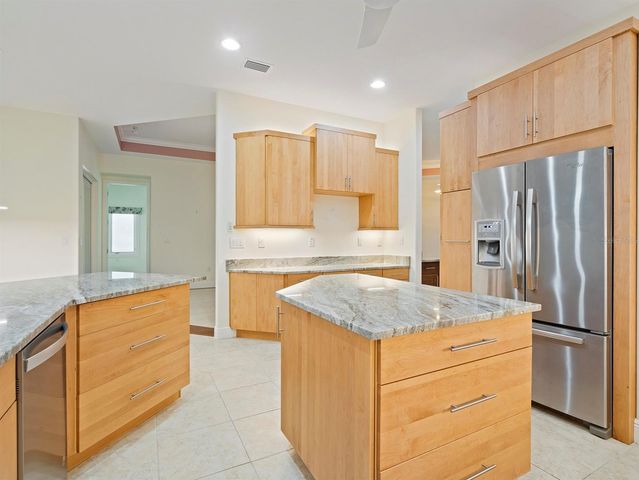8348 BRIDGEPORT BAY CIRCLE, Mount Dora, FL 32757