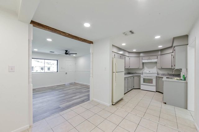 305 St Bernard St, Thibodaux, LA 70301