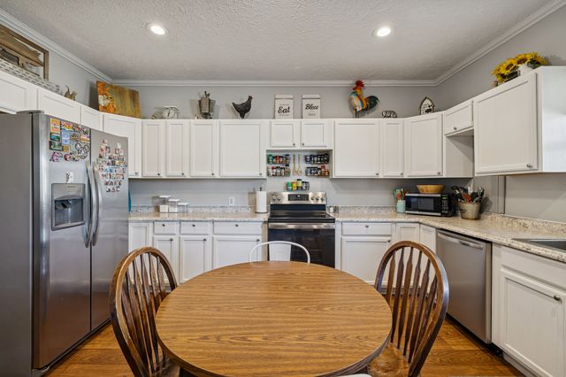 15 Switchboard Rd, Brush Creek, TN 38547