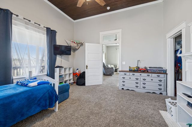 15 Switchboard Rd, Brush Creek, TN 38547