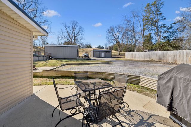 15 Switchboard Rd, Brush Creek, TN 38547