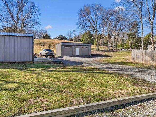 15 Switchboard Rd, Brush Creek, TN 38547