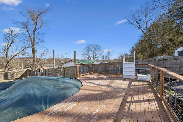 15 Switchboard Rd, Brush Creek, TN 38547