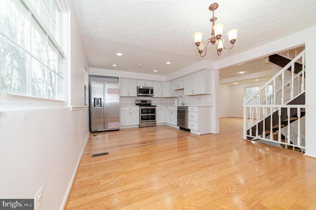 5569 CAITHNESS CT, Fairfax, VA 22032