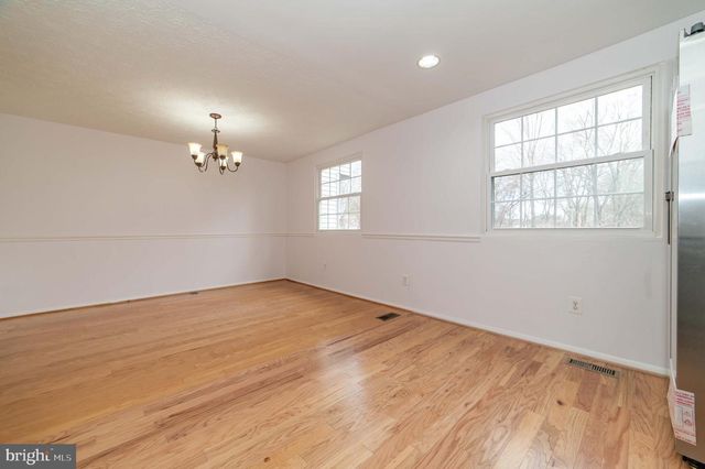 5569 CAITHNESS CT, Fairfax, VA 22032