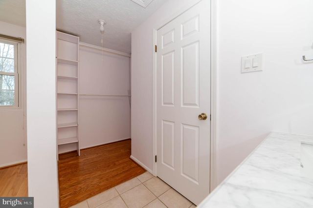 5569 CAITHNESS CT, Fairfax, VA 22032