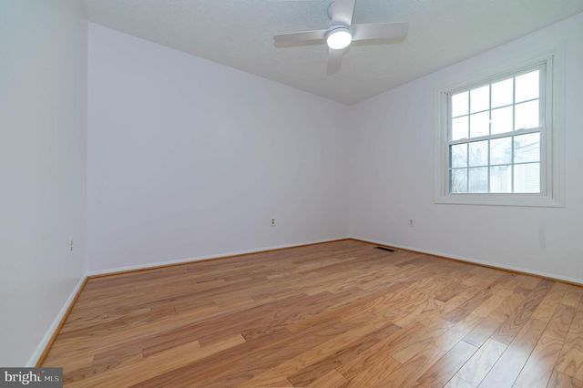 5569 CAITHNESS CT, Fairfax, VA 22032