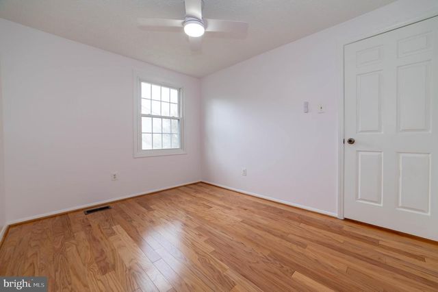 5569 CAITHNESS CT, Fairfax, VA 22032